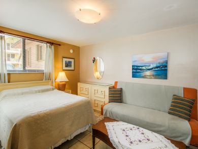 Hollywood Condo 907871