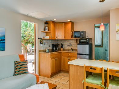 Hollywood Condo 907871