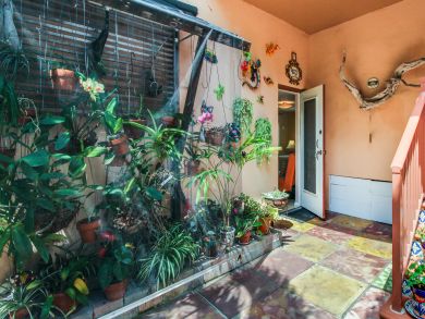 Hollywood Condo 907871