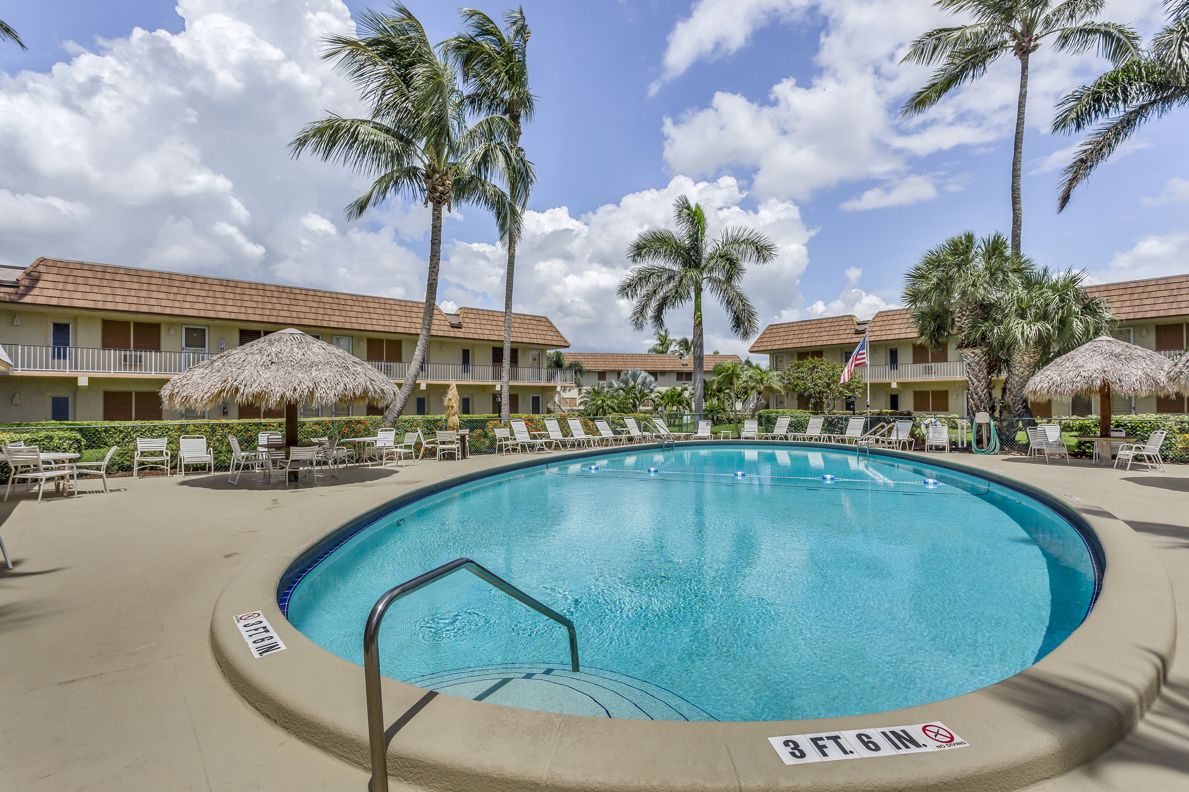 Marco Island Condo 907873