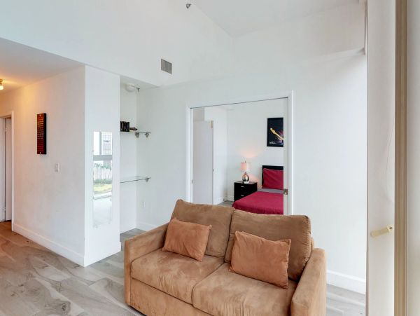 Miami Beach Oceanfront Vacation Rental with Beach Access & Pool