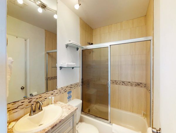 Miami Beach Oceanfront Vacation Rental with Beach Access & Pool