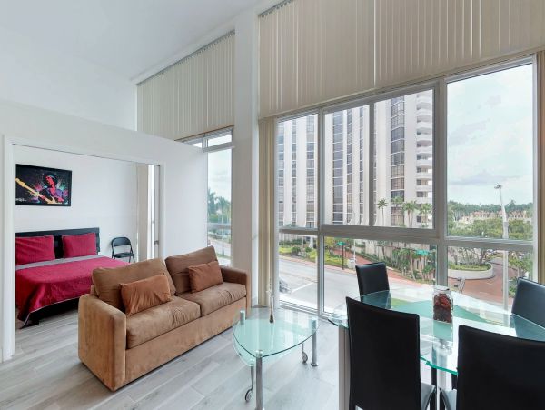 Miami Beach Oceanfront Vacation Rental with Beach Access & Pool