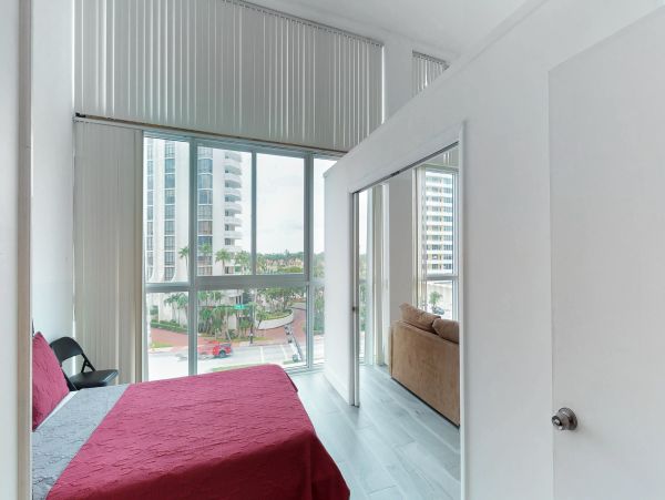 Miami Beach Oceanfront Vacation Rental with Beach Access & Pool