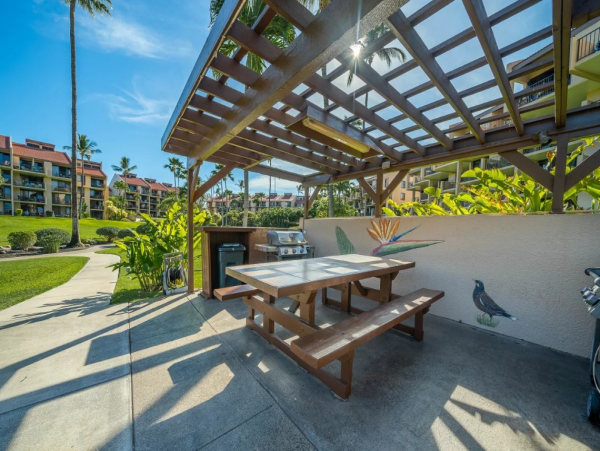 Maui Kihei 2 Bedroom Condo in Kihei Resort Beach Location