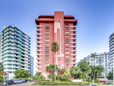 Miami Beach Condo 907880