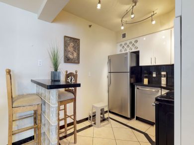 Miami Beach Condo 907880