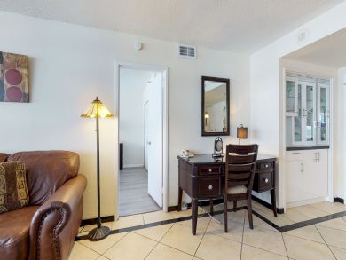 Miami Beach Condo 907880