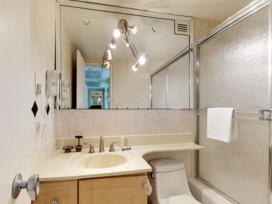 Miami Beach Condo 907880