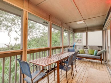 Beachfront Three Bedroom Vacation Home in Port St. Joe
