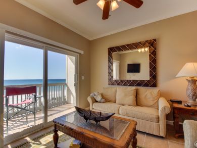 Oceanfront Condo Sleeps 6 Shared Pool & Instant Beach Access