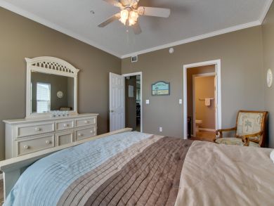 Oceanfront Condo Sleeps 6 Shared Pool & Instant Beach Access