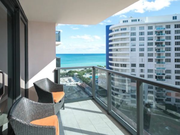 Splendid 2 Bedroom Oceanfront Vacation Condo in Miami Beach