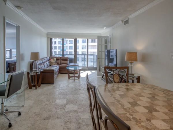 Splendid 2 Bedroom Oceanfront Vacation Condo in Miami Beach