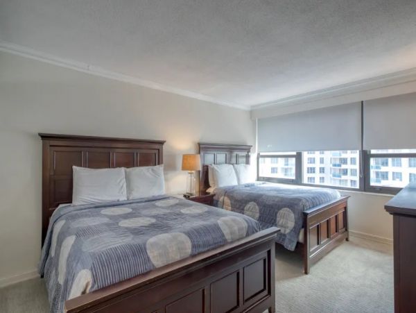 Splendid 2 Bedroom Oceanfront Vacation Condo in Miami Beach