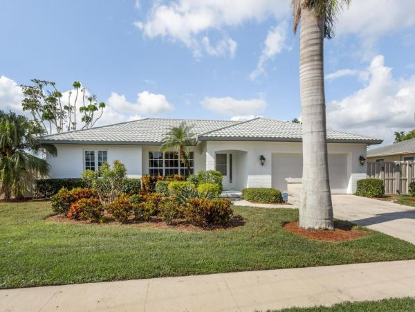 Marco Island Luxury Vacation Rental Home Three Bedrooms