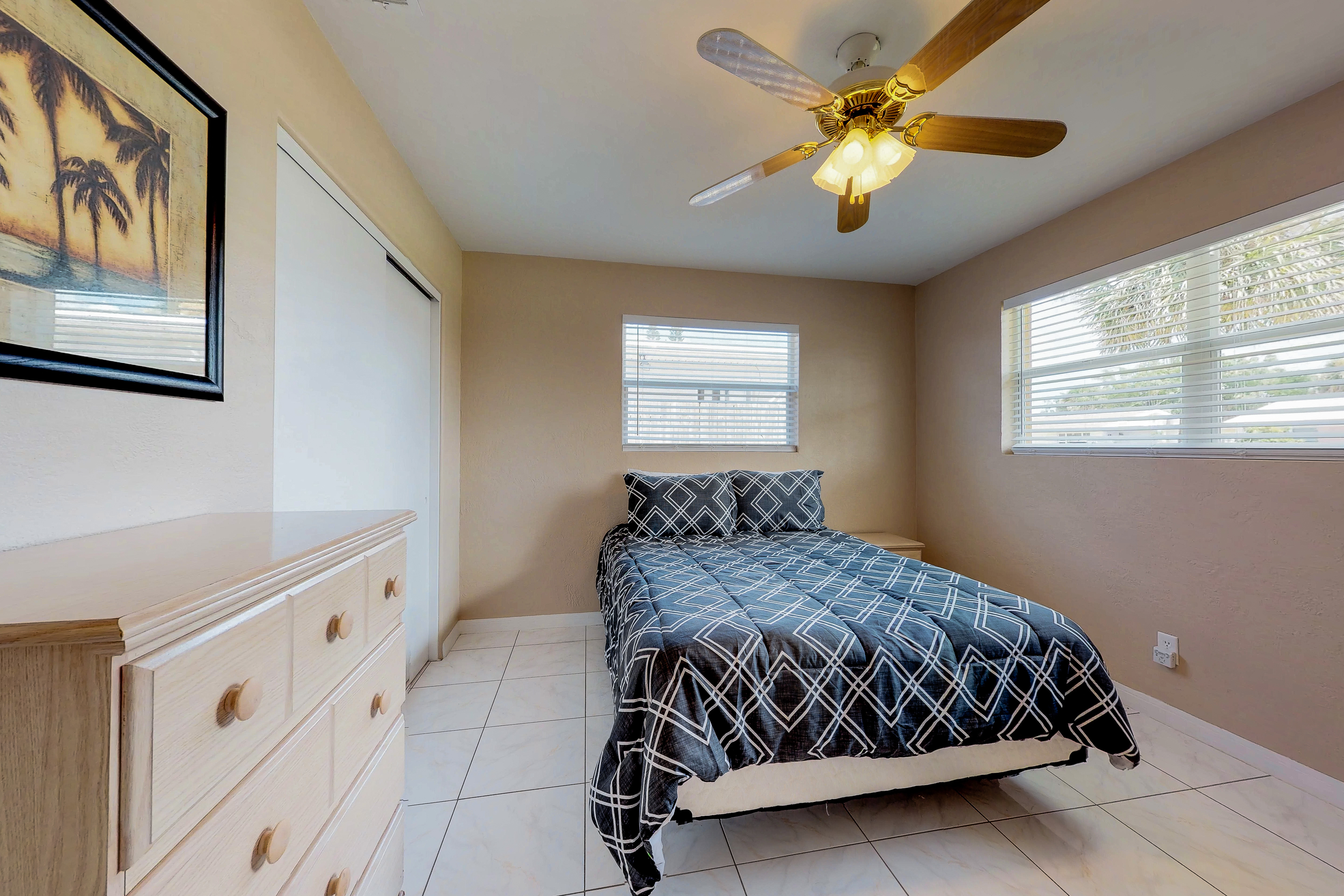 Daytona Beach Home 907914