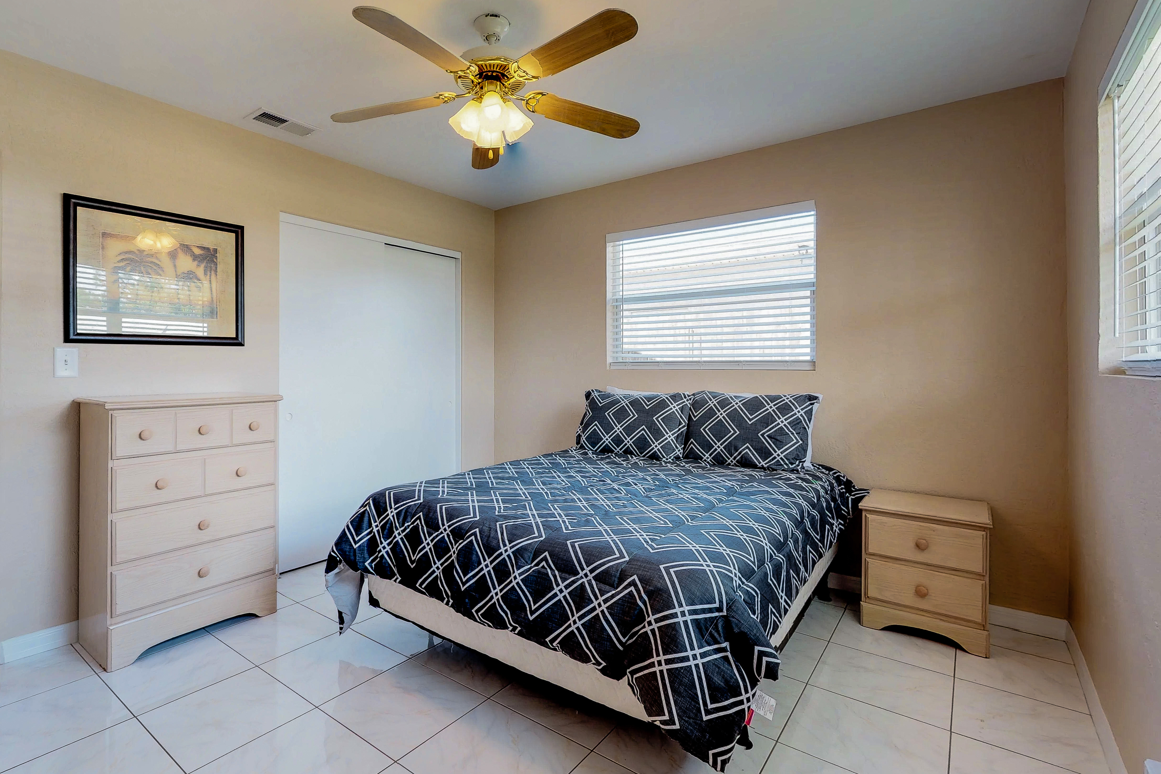 Daytona Beach Home 907914