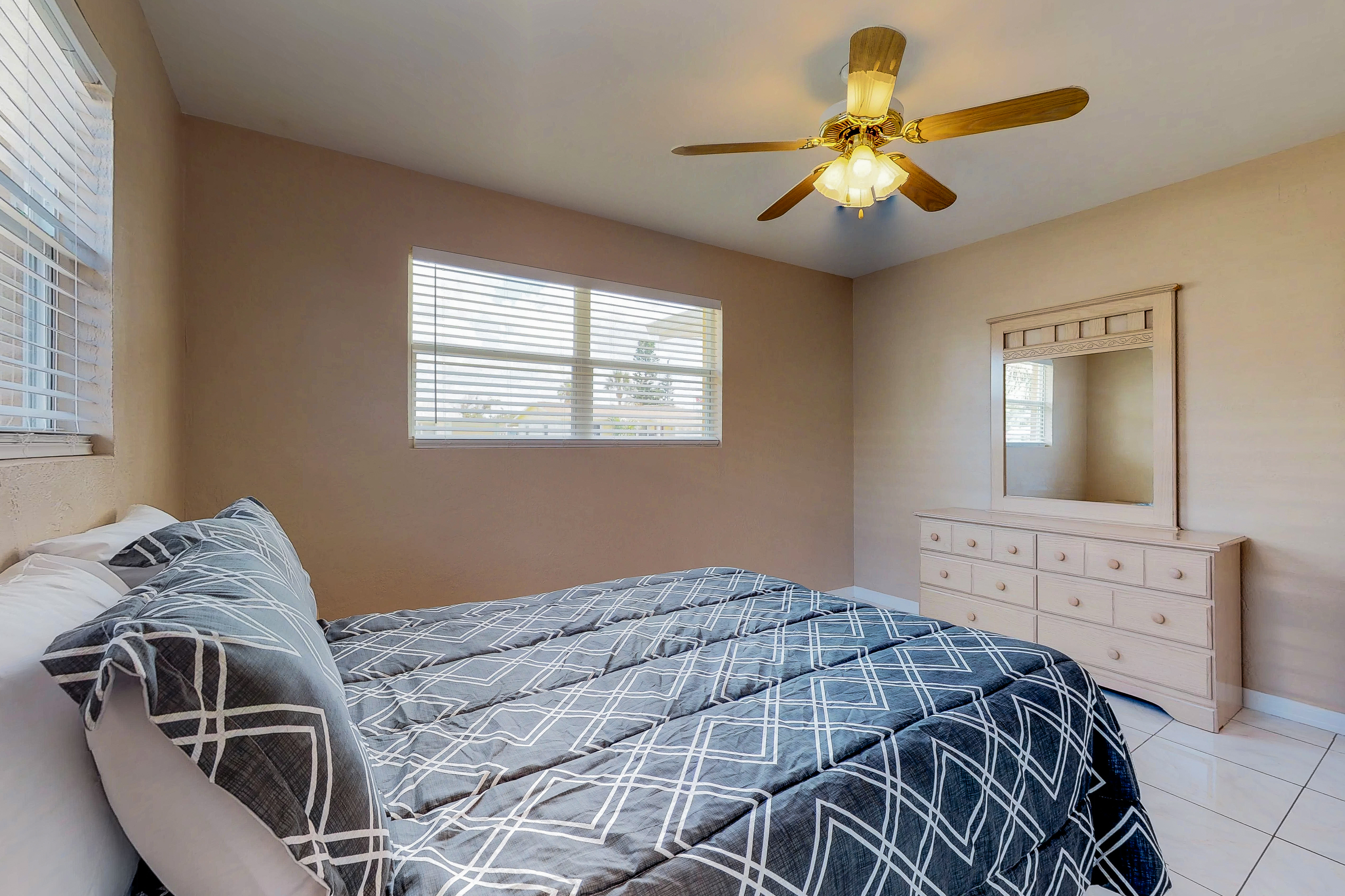 Daytona Beach Home 907914