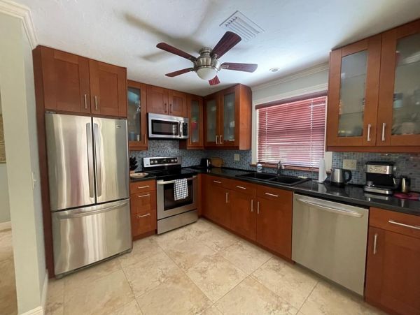 Enjoy Marco Island Living Cozy Waterfront Home with Screened-in Pool