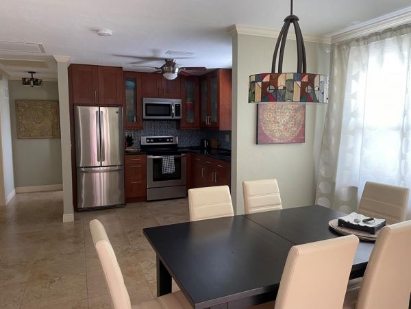 Enjoy Marco Island Living Cozy Waterfront Home with Screened-in Pool