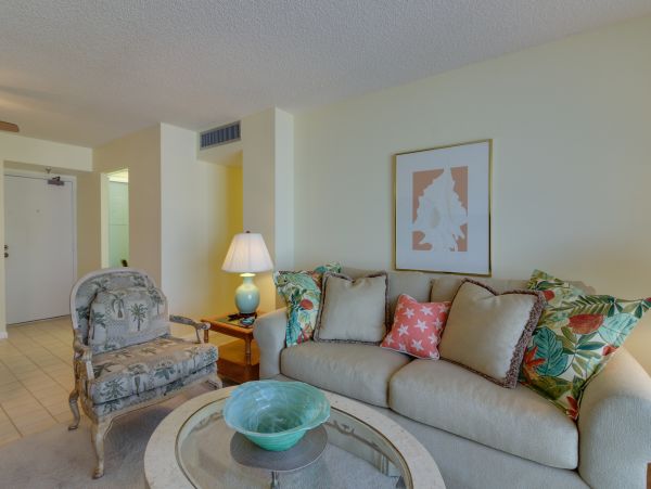 Luxury Vacation Rental on Marco Island's Waterfront