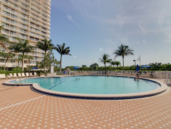Luxury Vacation Rental on Marco Island's Waterfront