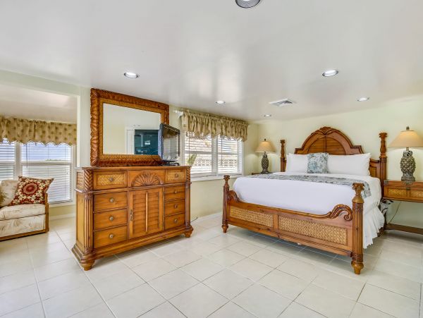 Great Oceanfront Key West Home with Pool & Bay Views