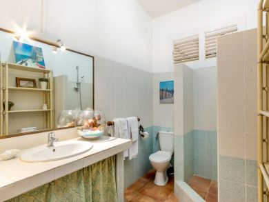 Luxury Five Bedroom Vacation Villa in Martinique Sleeps 13