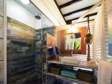Luxury Five Bedroom Vacation Villa in Martinique Sleeps 13