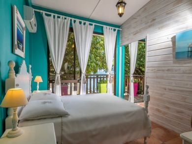Luxury Five Bedroom Vacation Villa in Martinique Sleeps 13