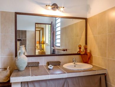 Luxury Five Bedroom Vacation Villa in Martinique Sleeps 13
