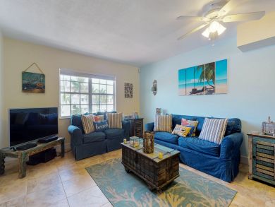 Hollywood Condo 907974 Hollywood Condo 907974