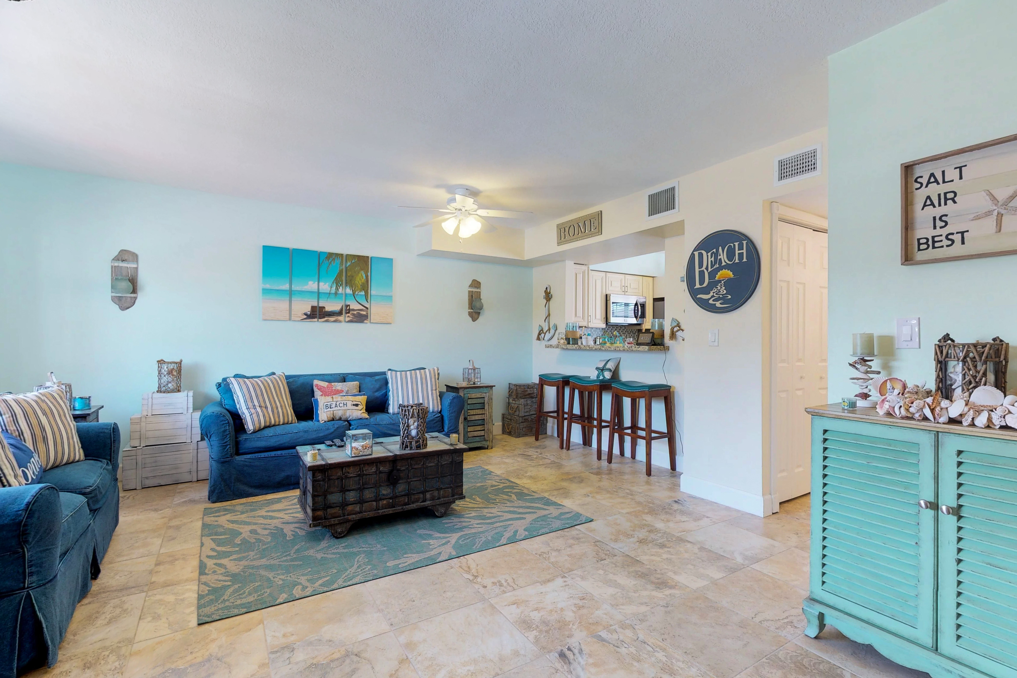 Hollywood Condo 907974 Hollywood Condo 907974