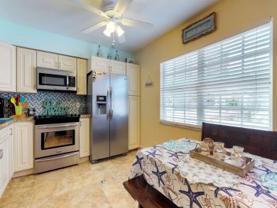 Hollywood Condo 907974 Hollywood Condo 907974
