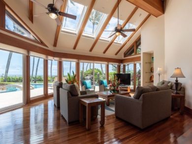 A Diamond of a Rental Villa Kahala Estate