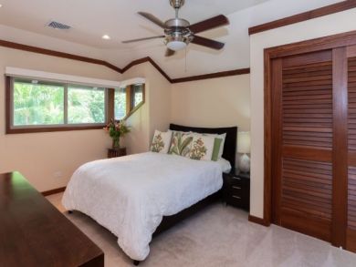A Diamond of a Rental Villa Kahala Estate