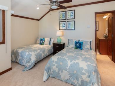 A Diamond of a Rental Villa Kahala Estate