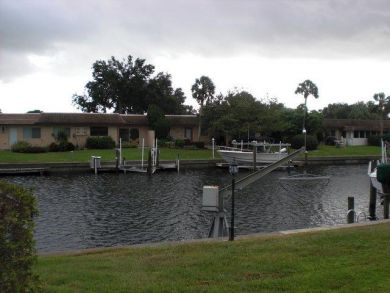 Brandenton Vacation Condo Sleeps Four Guests.