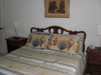 Brandenton Vacation Condo Sleeps Four Guests.