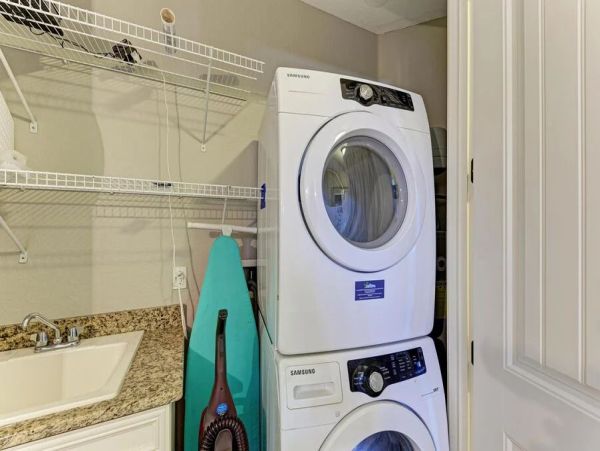 Bradenton Beach Three Bedroom Vacation Home with Pool