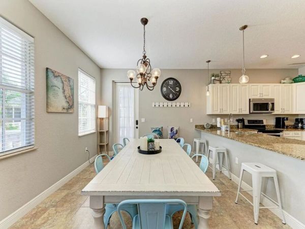 Bradenton Beach Three Bedroom Vacation Home with Pool