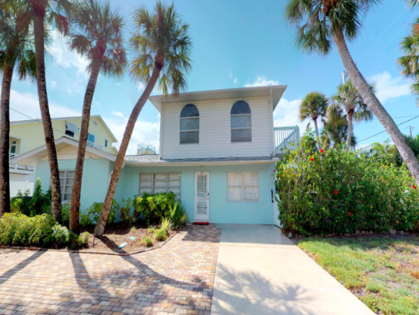 Coastal Bliss on Anna Maria Island with a Pool Just Steps from the Beach