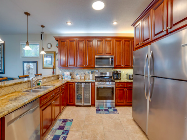Charming Beachside Retreat with a Pool on Anna Maria Island