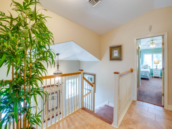 Charming Beachside Retreat with a Pool on Anna Maria Island