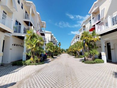 Bradenton Beach Two Bedroom Rental Condo Sleeps Six Guests