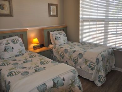 Bradenton Beach Two Bedroom Rental Condo Sleeps Six Guests