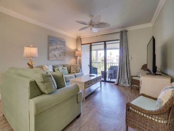 Bradenton Beach Vacation Condo Steps to Beach, Tennis, Pool