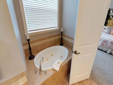 Holmes Beach 3 Bedroom Pool Home Walk To Beach Sleeps 6