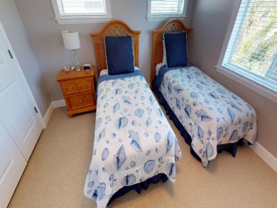 Holmes Beach 3 Bedroom Pool Home Walk To Beach Sleeps 6